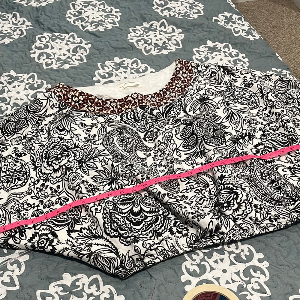 Anthropologie Gray and White Patterned Fabric